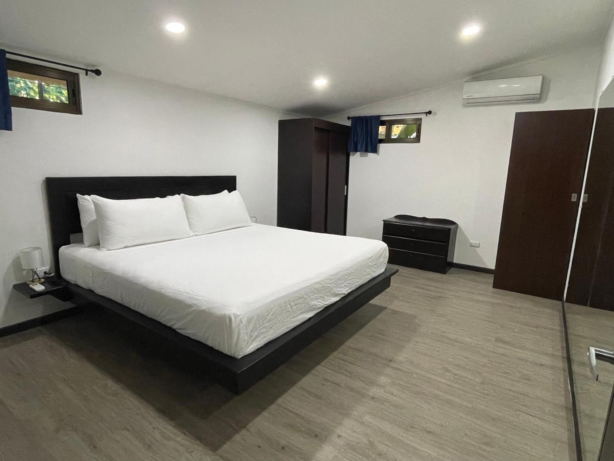 Fuego Lodge Playa Santa Teresa  Екстериор снимка